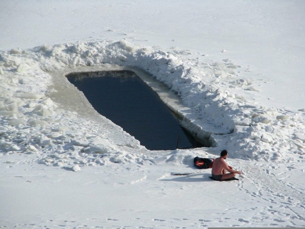 به طور متناقض، شاید بسیاری از شما به دنبال آرامش در آب سرد هستید. تصویر: سرگی